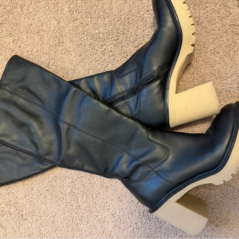 Dolce Vita Black Leather Women's Boots - Picture 4 of 4